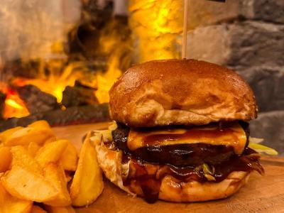 BBQ Burger | 320,00